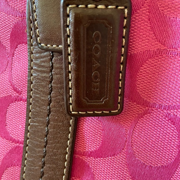 Coach Signature Hampton Tote Handbag Magenta - Picture 2 of 8